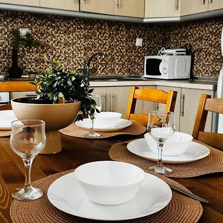 Apartament Nikos House Family Retreat With Large Terrace By Delta Hospitality